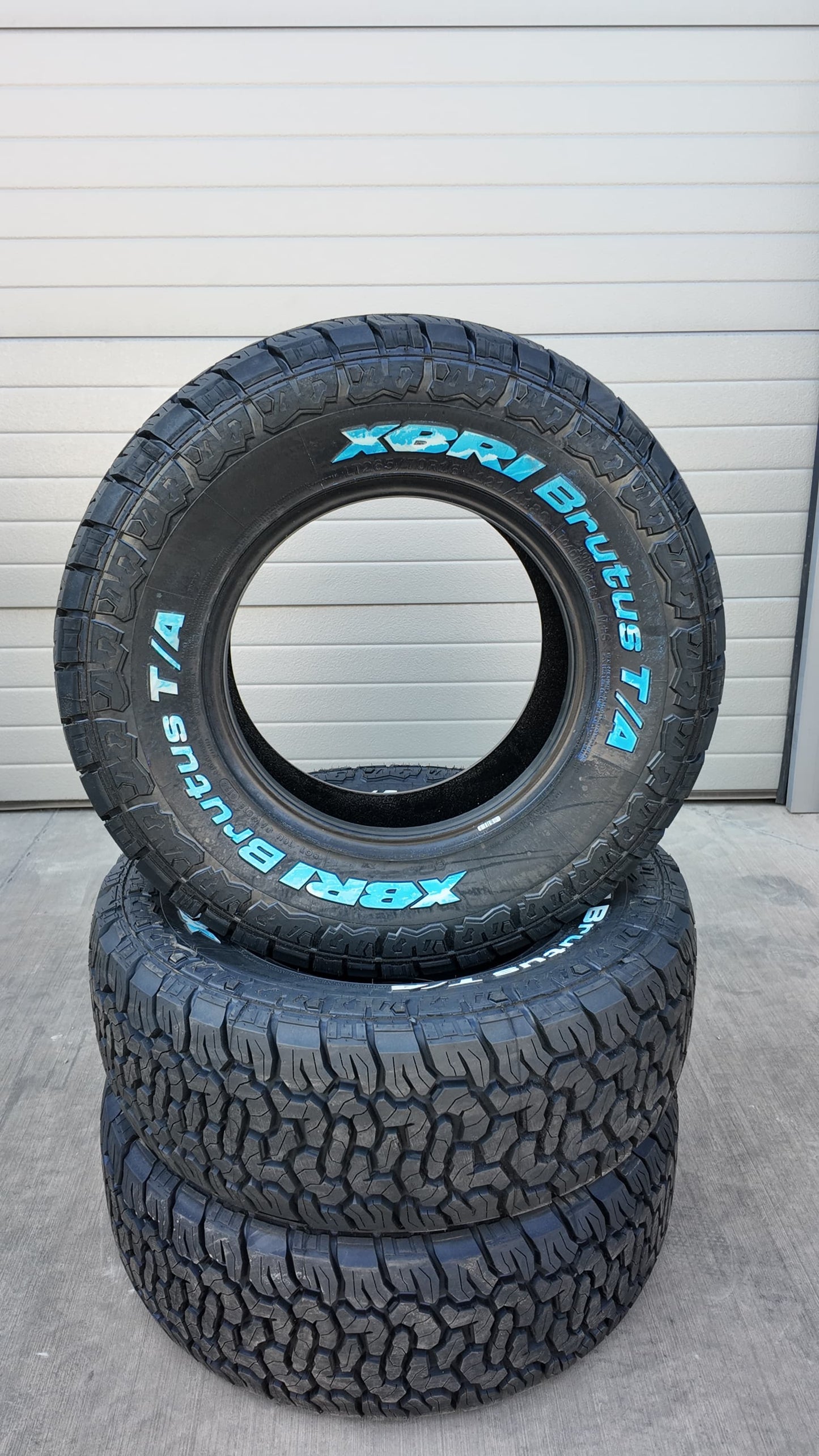 XBRI LT245/70R16 8PR 113/110S BRUTUS T/A